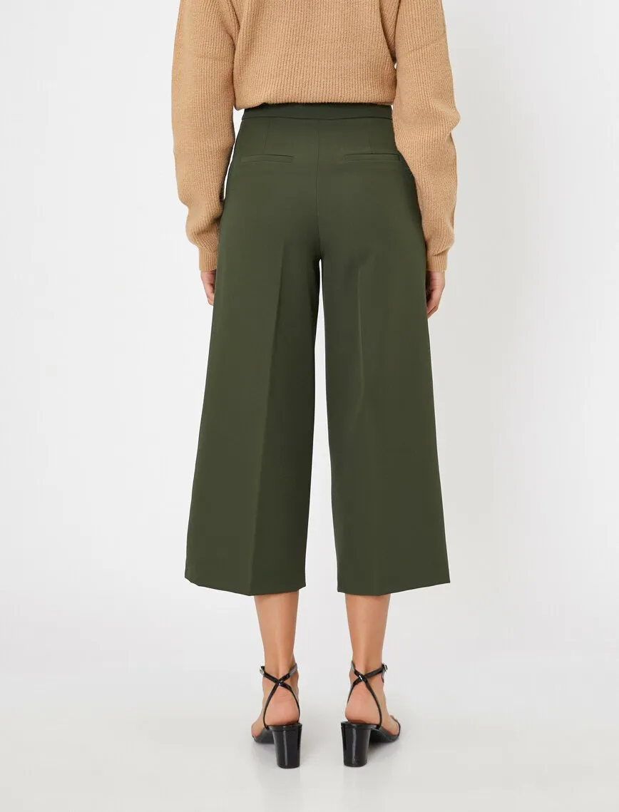 16354 Khaki Belt Culotte Trousers