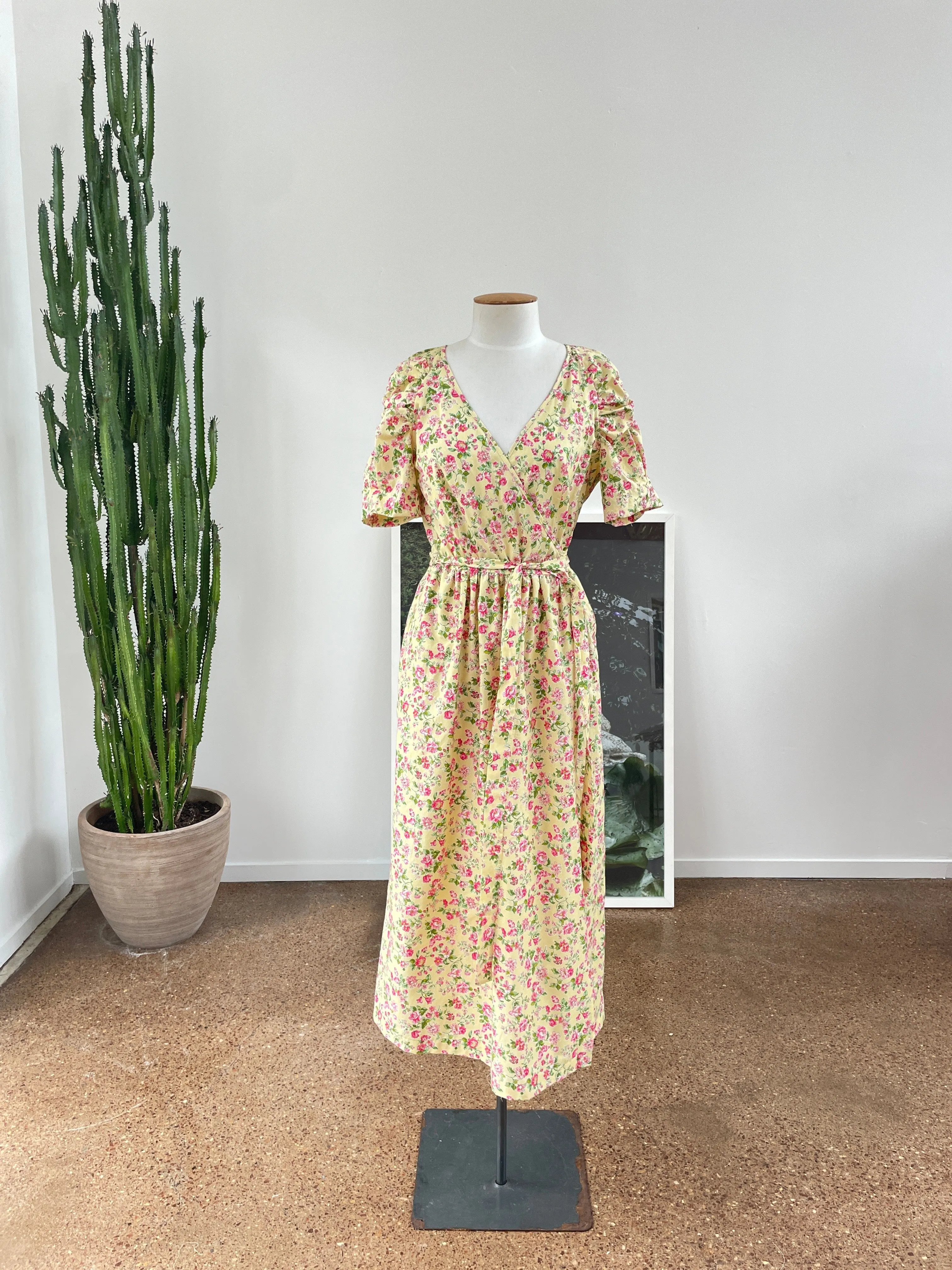 Bellis dress, yellow flora