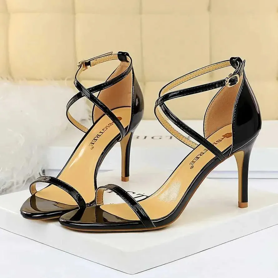 Dress Shoes Womens fetish 8cm 11cm high heels summer mid low foot champagne gold sandals Roman pumps womens gladiator slim H240409 CNDY