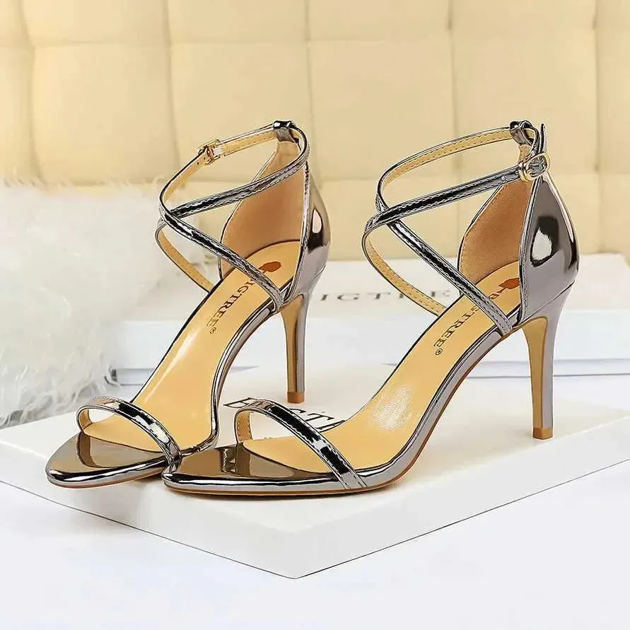 Dress Shoes Womens fetish 8cm 11cm high heels summer mid low foot champagne gold sandals Roman pumps womens gladiator slim H240409 CNDY