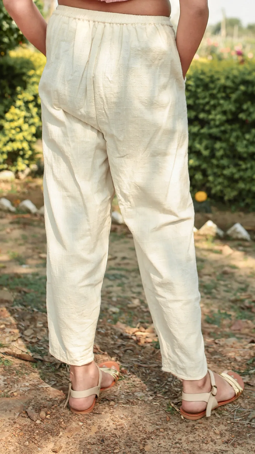 Kora Masakali Pant