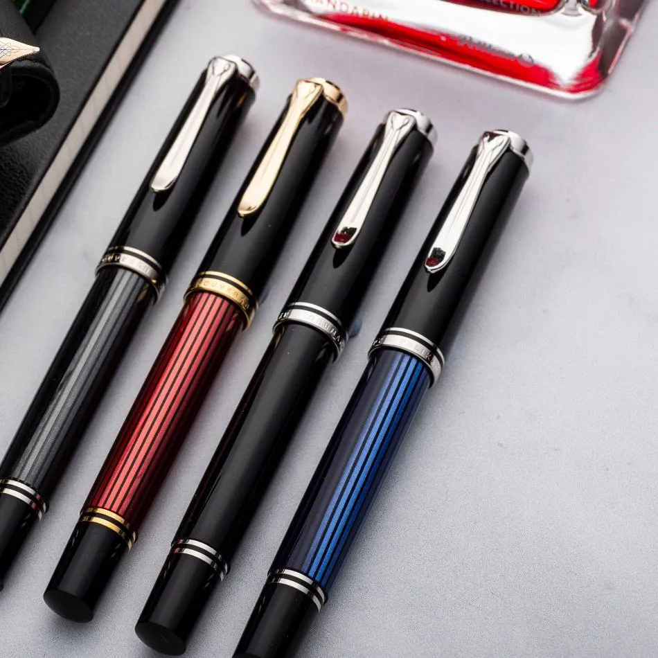 Pelikan Souveran R400 Rollerball Pen - Black with Gold Trim