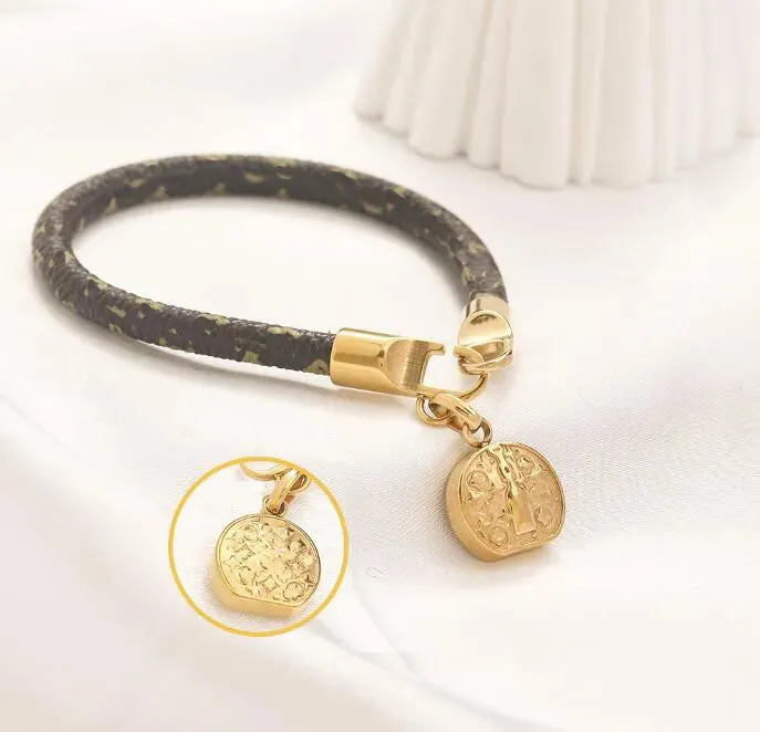 Popular High-end Bangle Women Bracelet Louiseities Designer Viutonities Jewelry Bracelet Brand leather Pendant Necklace 18 Gold-plated Love Letter Bracelet AA