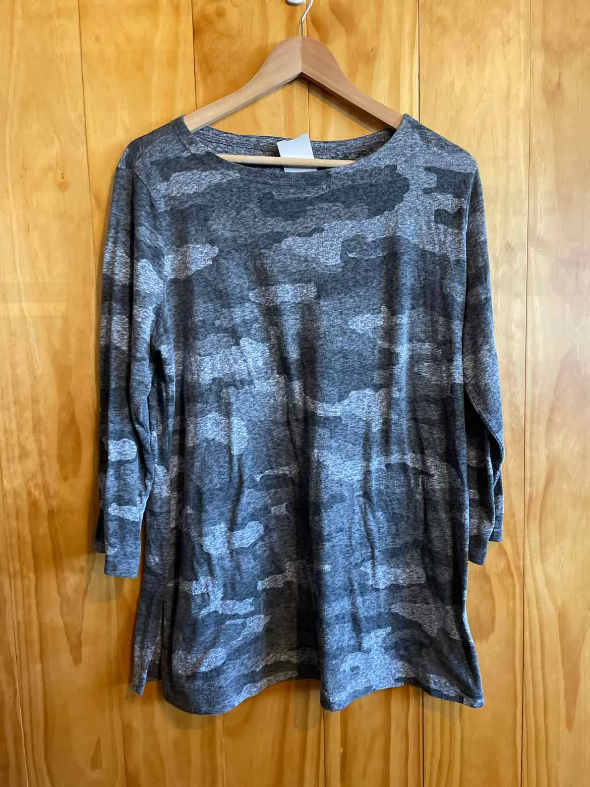 Size Large Duluth Trading Grey Women's Long Sleeve Shirt