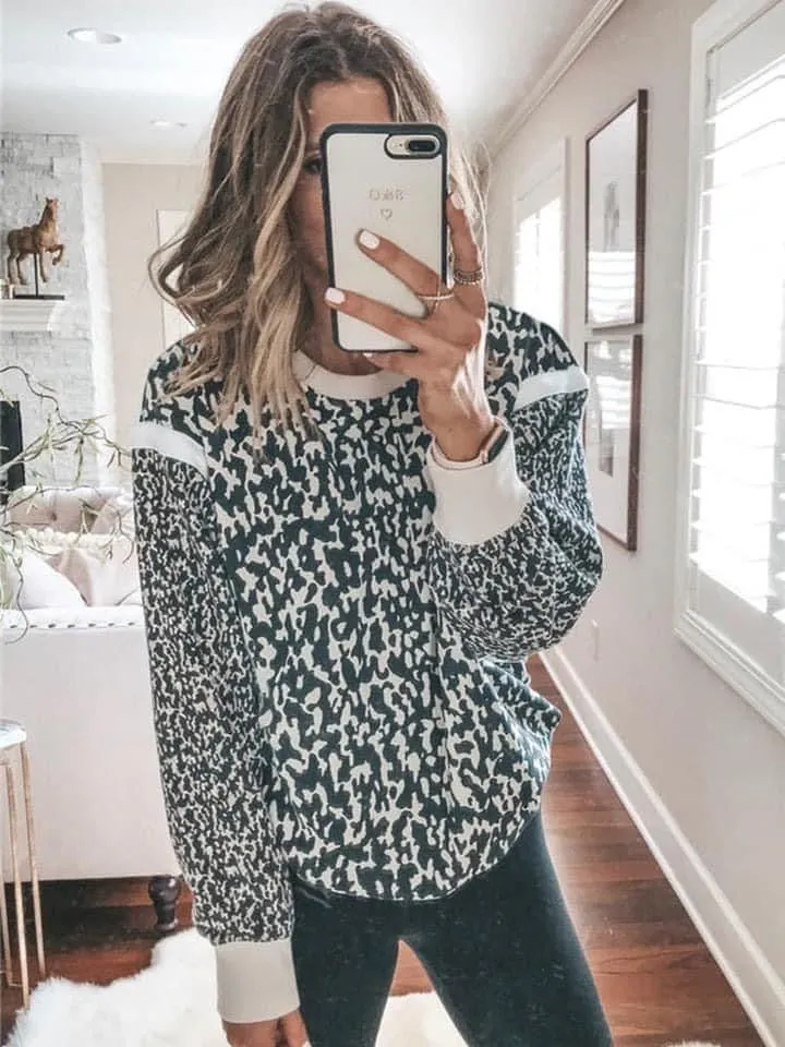 Tia Snow Leopard Sweatshirt