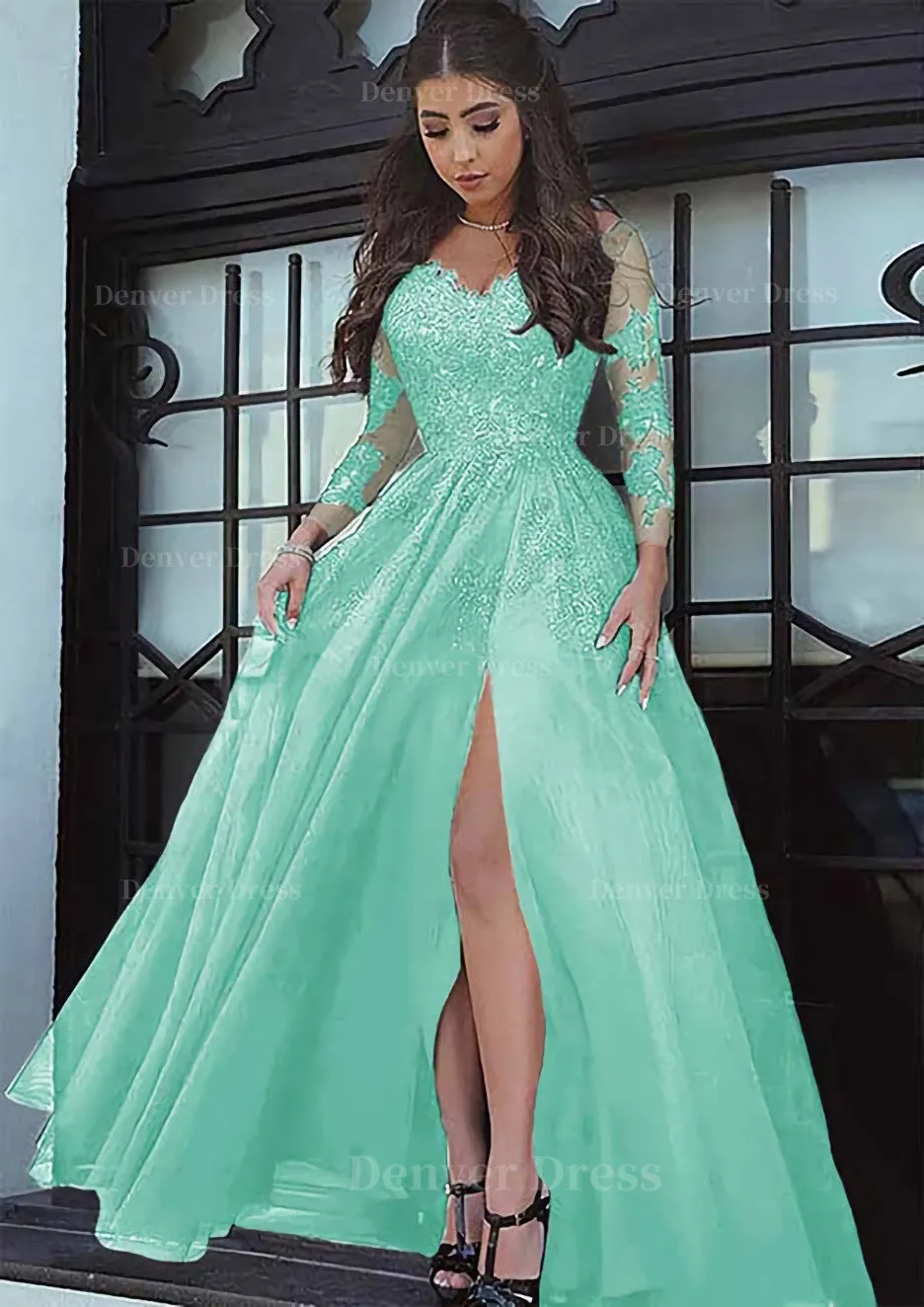 Tulle Long/Floor-Length A-Line/Princess Full/Long Sleeve Sweetheart Zipper Prom Dress With Appliqued