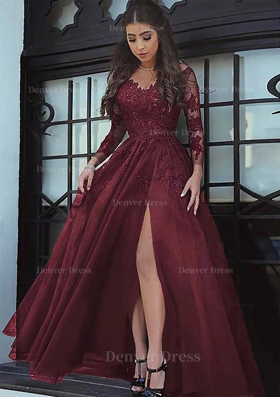 Tulle Long/Floor-Length A-Line/Princess Full/Long Sleeve Sweetheart Zipper Prom Dress With Appliqued