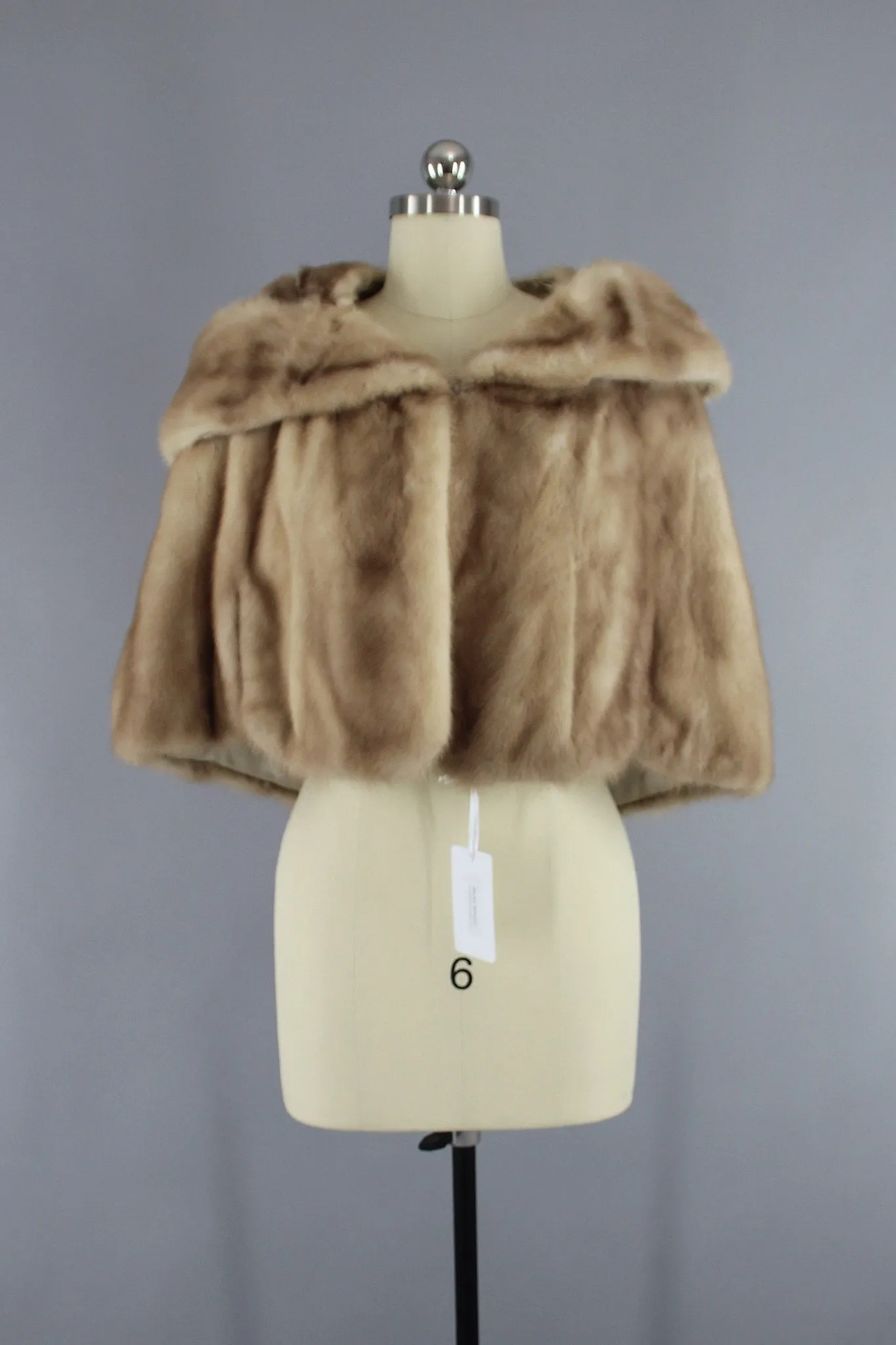 Vintage 1940s - 1950s Light Tan Fur Cape Stole