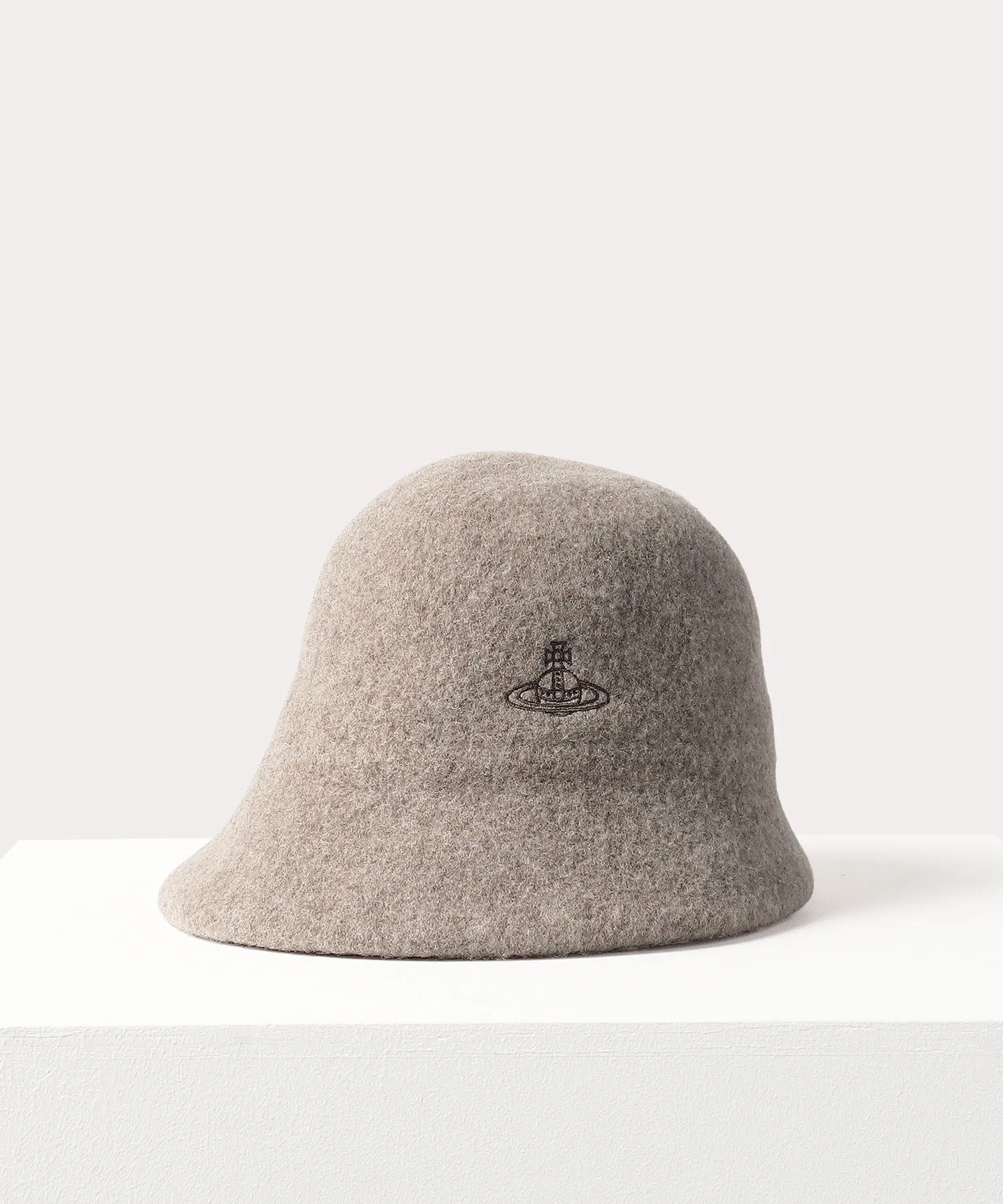 VIVIENNE WESTWOOD CLOCHE HAT