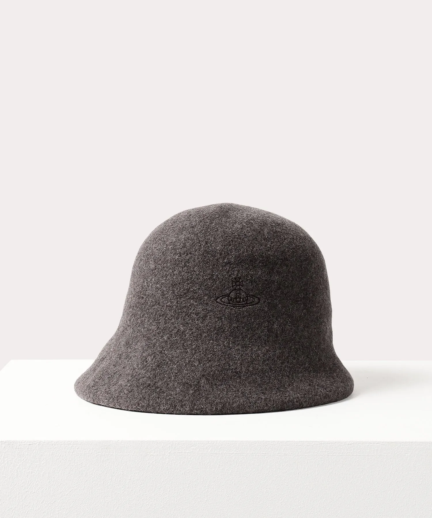 VIVIENNE WESTWOOD CLOCHE HAT