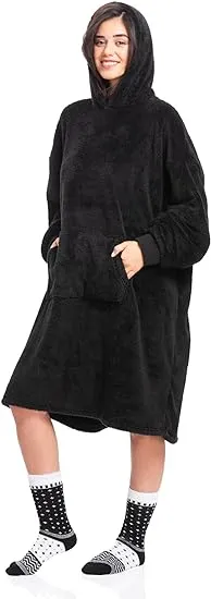 Warm Embrace Black Sherpa Hoodie Wearable Blanket - The Ultimate Women's Winter Loungewear