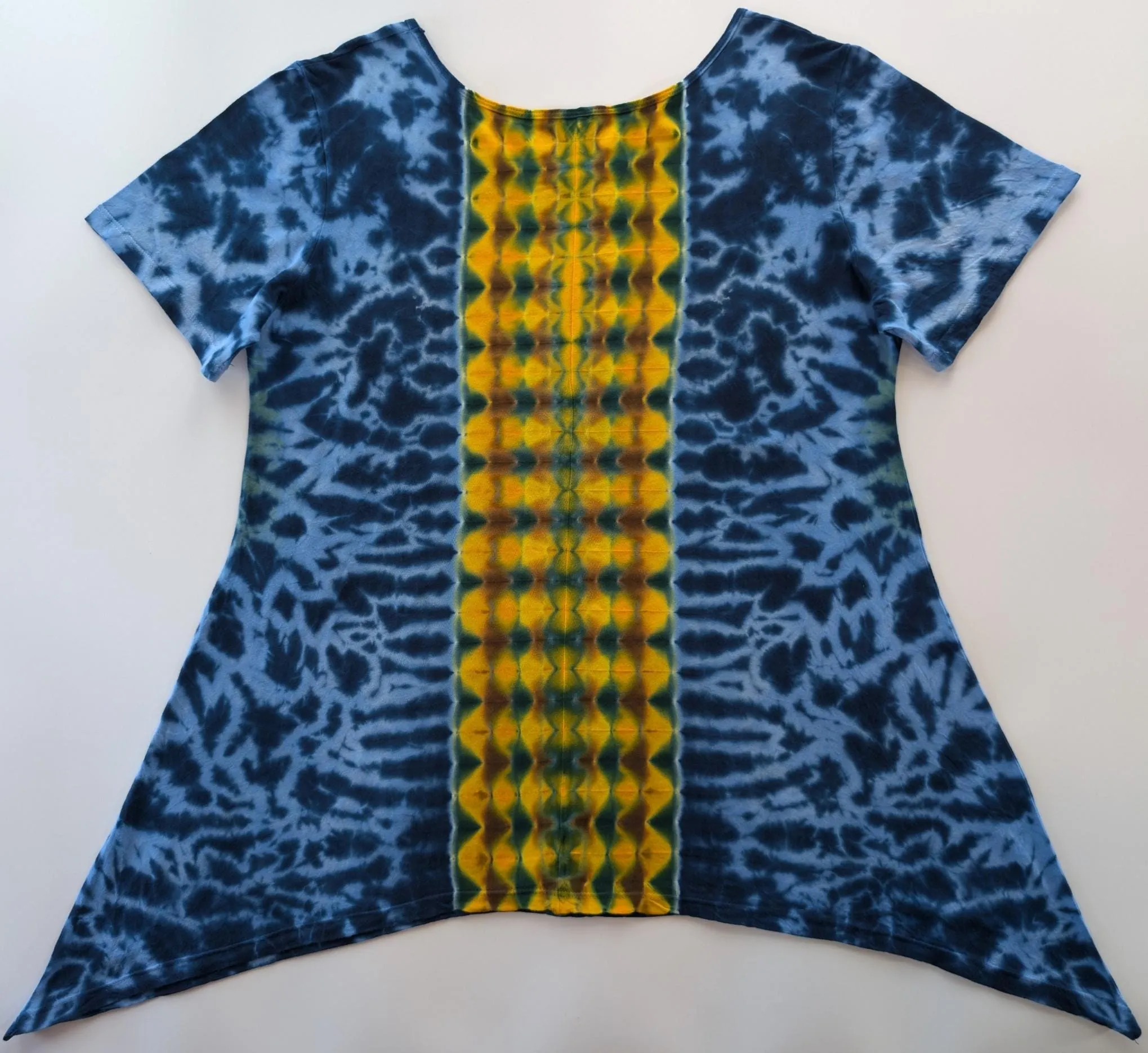 Womens Large Sunflower/Honeycomb Spine/Scrunch Tie Dye on a Dharma Trading Company Asymmetric Short Sleeve Cotton Tunic